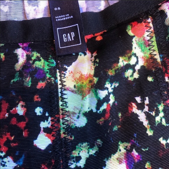 SALE 🔥2/$40🔥 GAP Confetti Skirt with pockets - Picture 6 of 8